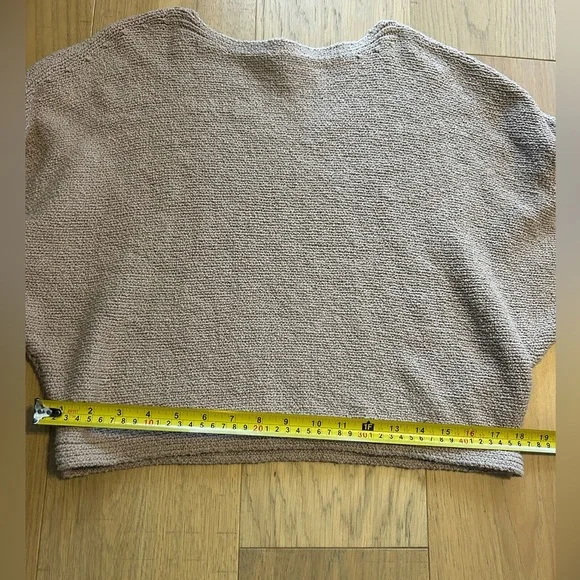 Abercrombie & Fitch Taupe Textured Knit Cropped Sweater - Picture 4 of 5